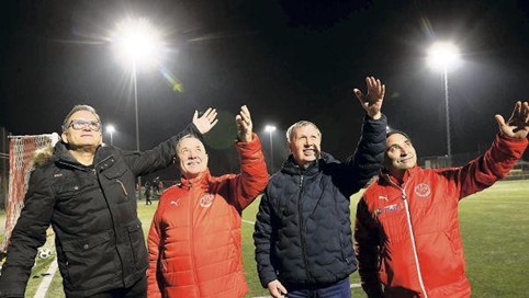 Investition in den Klimaschutz: Flutlichtanlage auf dem TSG-Sportplatz Waid komplett auf LED umgestellt